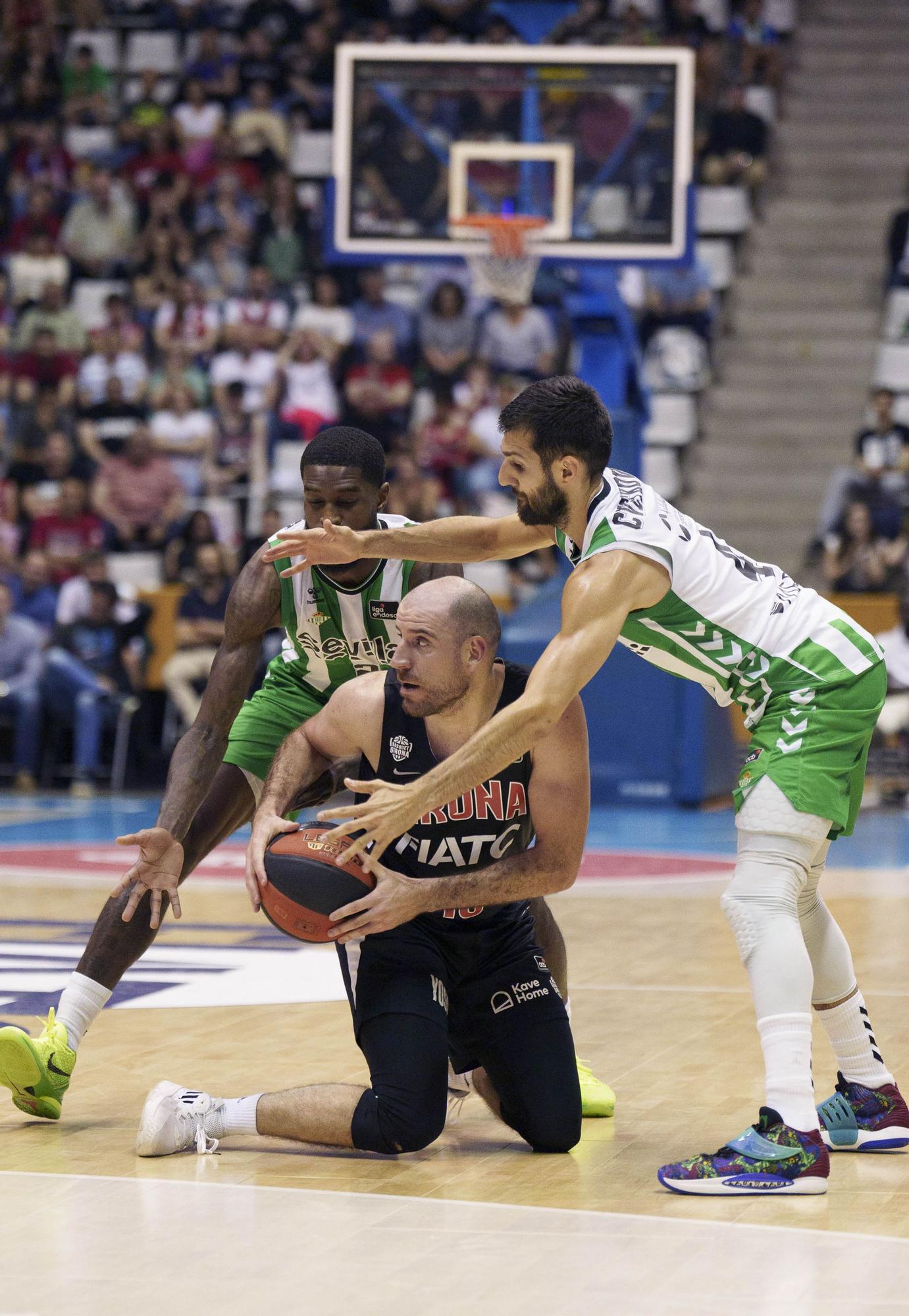 El Bàsquet Girona - Betis en imatges