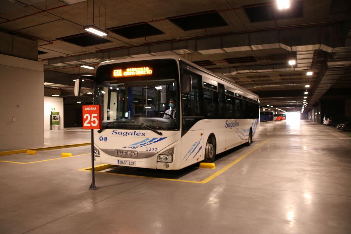 Assaig inèdit de repartiment de paqueteria: una línia de bus interurbà aprofita el maleter buit per a mercaderies