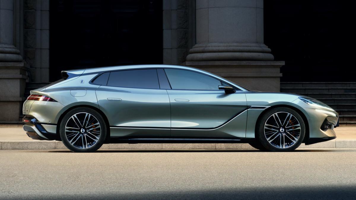 Tiradores enrasados ​​en el Denza Z9 GT