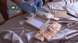 Dos detenidos en Valencia por estafar con la venta de citas falsas para trámites de extranjería