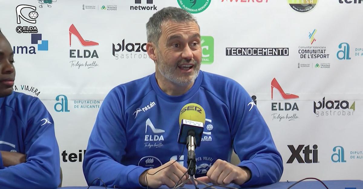 El entrenador del Elda Prestigio, José Miguel Cantos