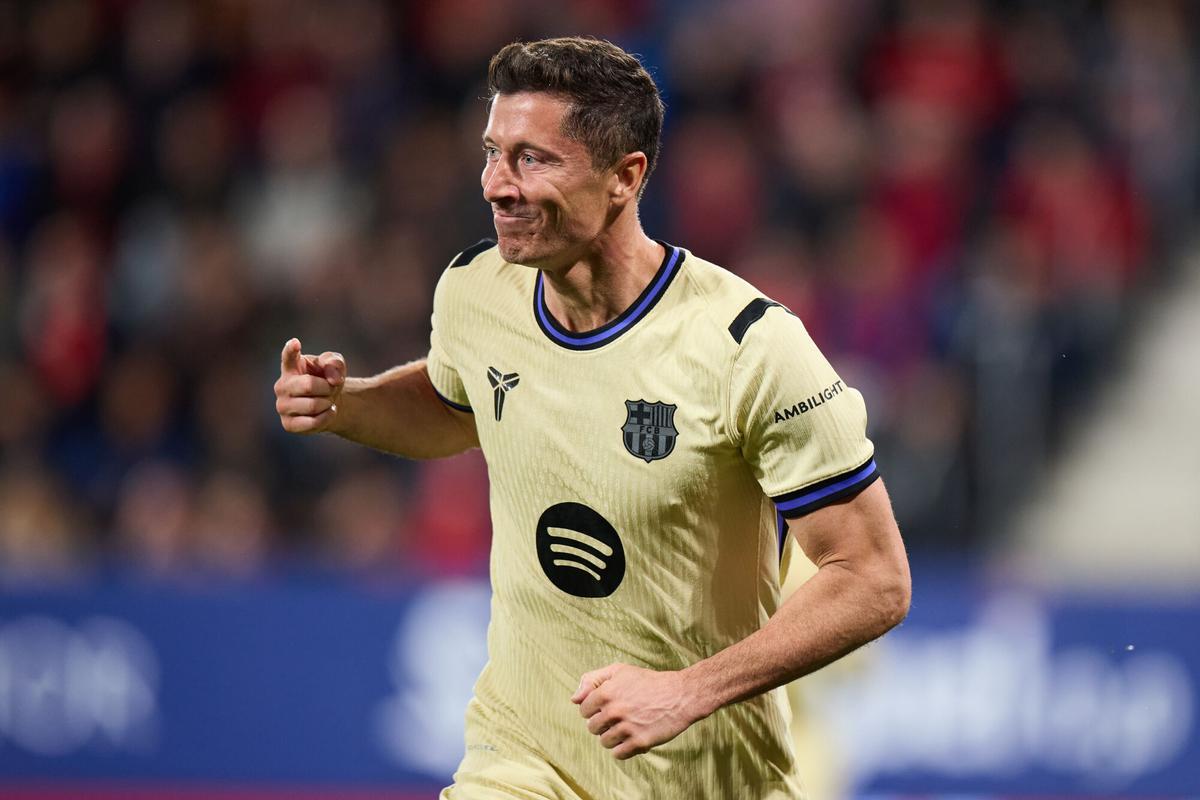 Robert Lewandowski of FC Barcelona celebrates after scoring the team's first goal during the LaLiga EA Sports match between CA Osasuna and FC Barcelona at El Sadar on May 2, 2026, in Pamplona, Spain. AFP7 02/05/2026 ONLY FOR USE IN SPAIN