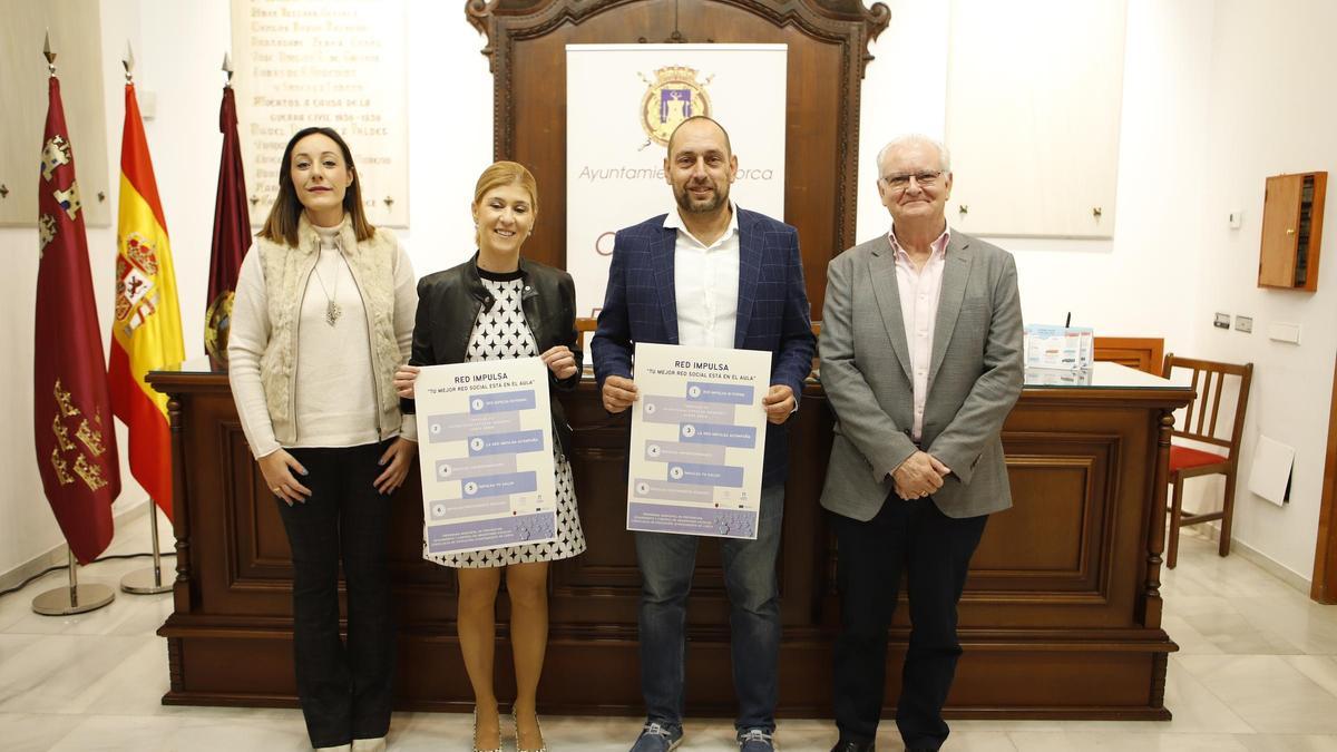 Medina y Mondéjar presentan el plan contra el absentismo escolar.