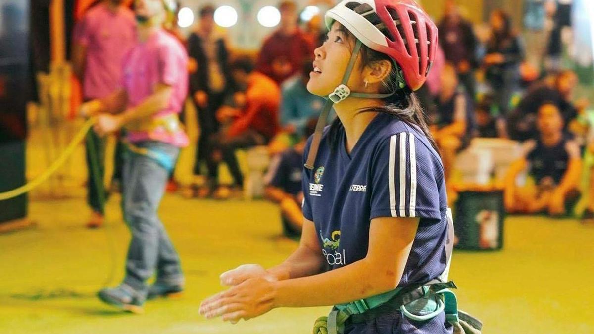 Laura Pellicer, durante una prueba de escalada.