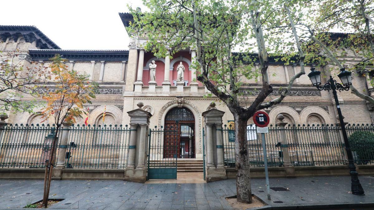El Museo de Zaragoza, ubicado en la plaza de los Sitios, lleva cerrado por reformas desde noviembre del año pasado.