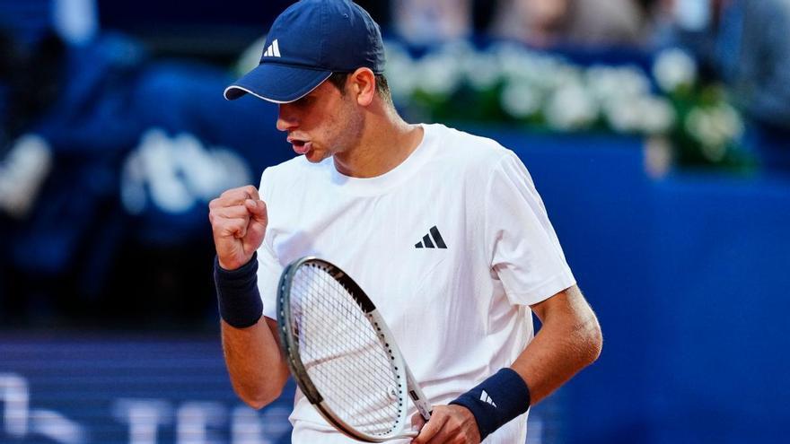 Jódar debuta en el Godó arrollando a Munar