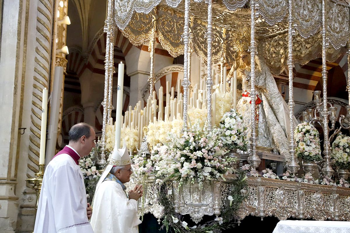 Imágenes de la coronación canónica de la Virgen de la Paz