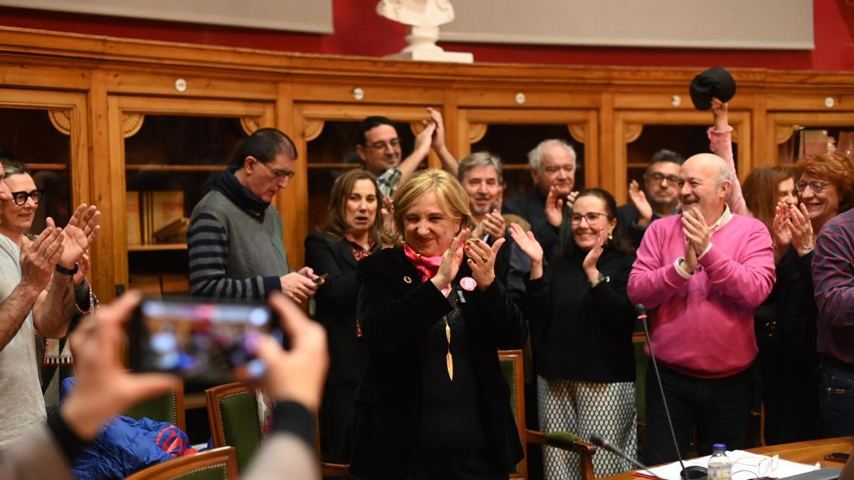 Rosa Bolea, junto a su equipo, en las elecciones a rector a finales de marzo.