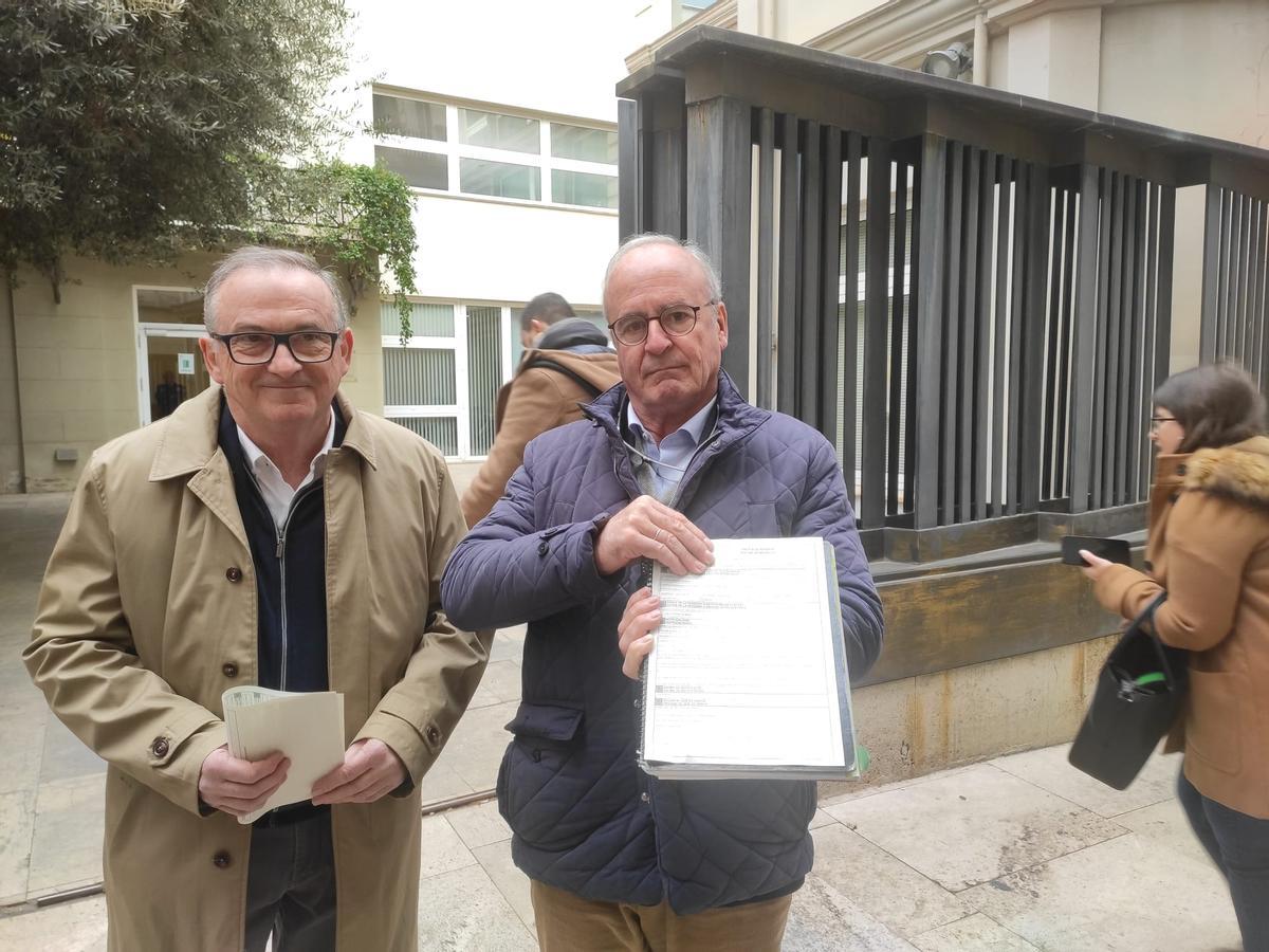 Llopis y Trigo, junto a la petición formal de reunión con Puig, esta mañana.