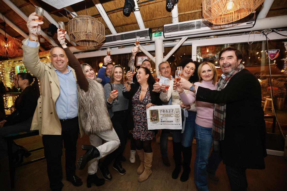 El tercer premio del Sorteo Extraordinario de Navidad en Córdoba y Montilla, en imágenes