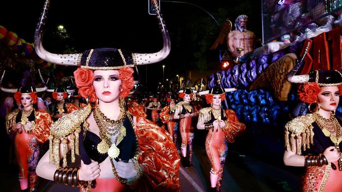 Desfile del entierro de la Sardina de Murcia 2025.