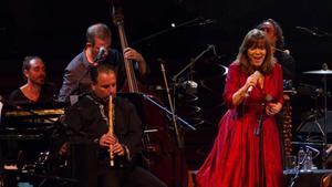 Maria del Mar Bonet y el flautista sirio Mouslim Moslem, en el recital del Mas i Mas Festival.