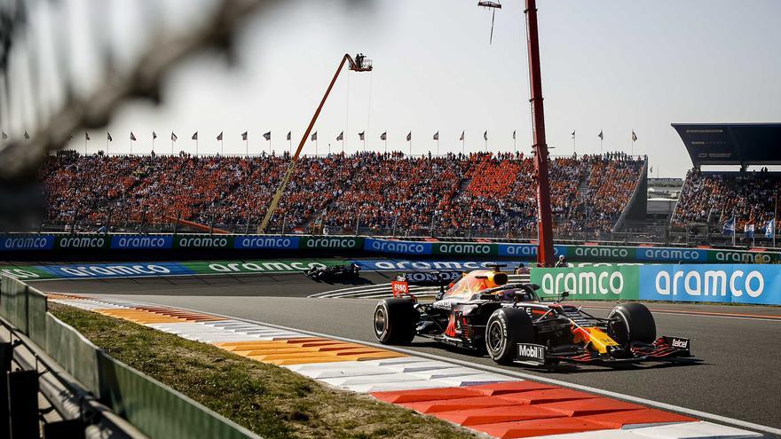 Verstappen logra la pole en el GP de Países Bajos