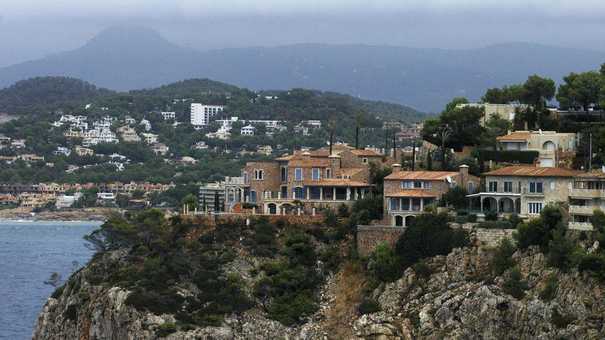 Viviendas en la costa en Islas Baleares.