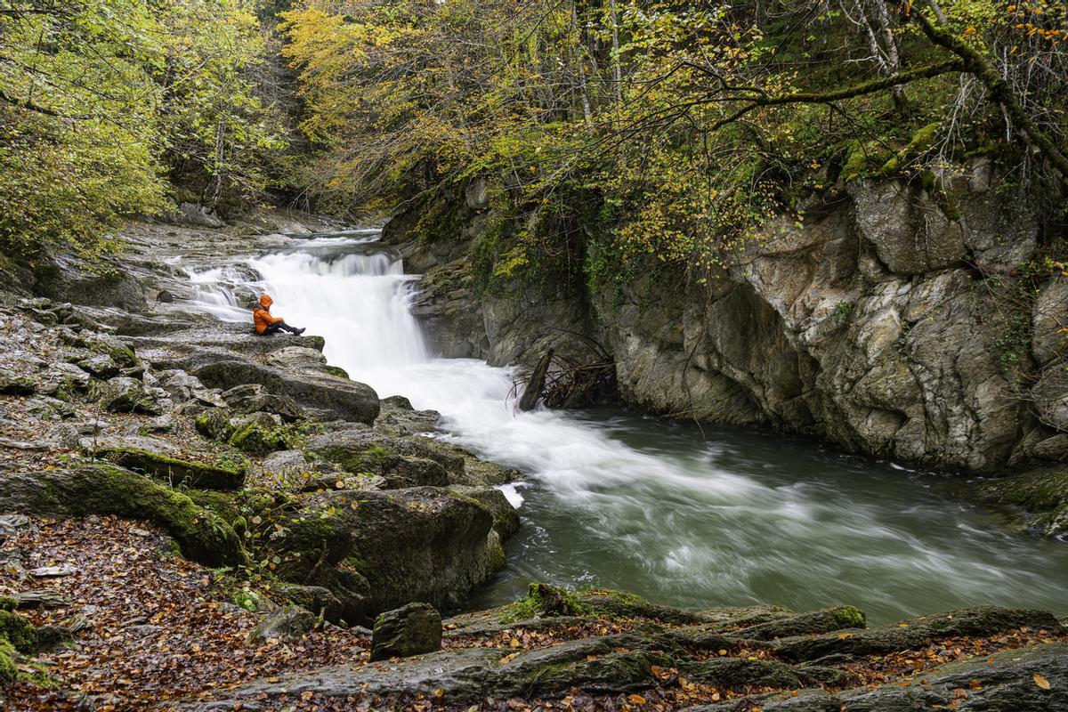 Cascada del Cubo, Río Irati.