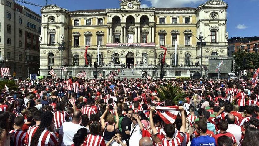 Imagen del Ayuntamiento de Bilbao durante la celebración de ayer.