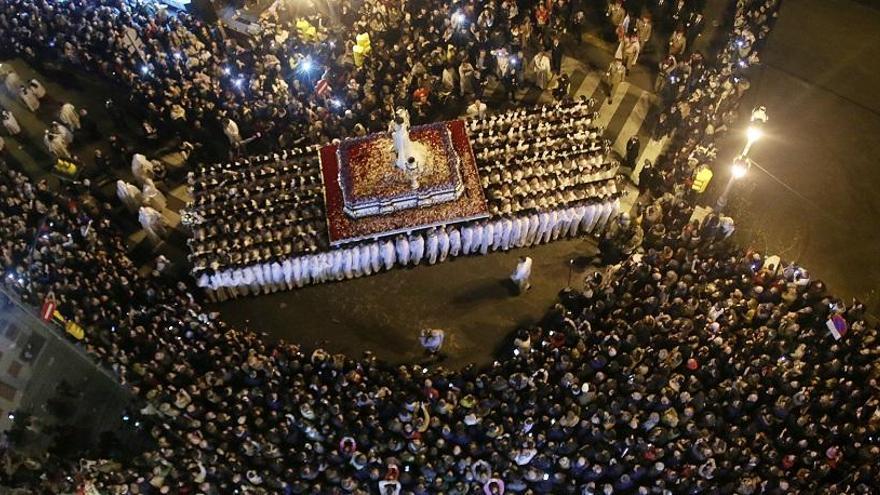 Jesús Cautivo el pasado Lunes Santo tras pasar por el puente de la Aurora.