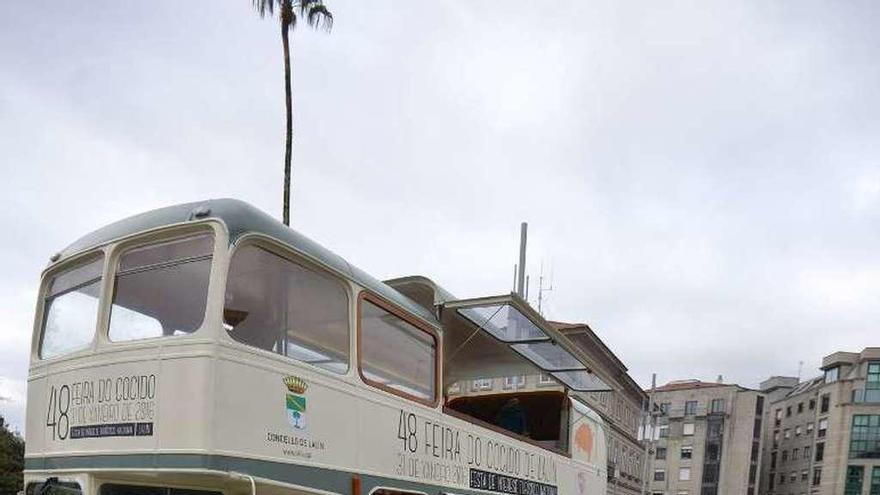 Bus promocional del Cocido de este año en Pontevedra. // Gustavo Santos