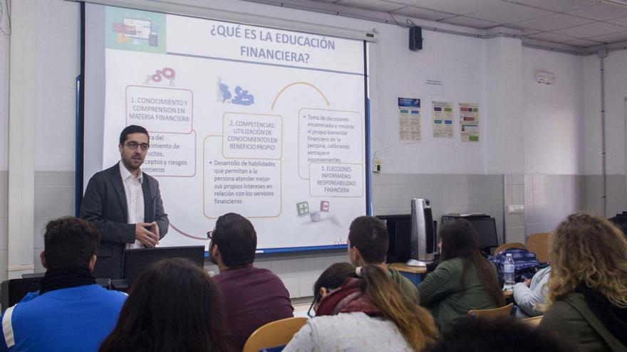 Una imagen de uno de los cursos impartidos.