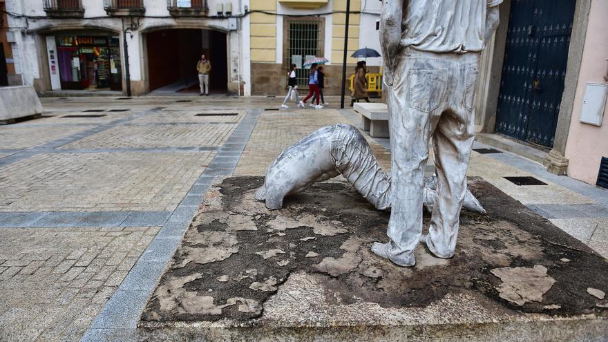 La exalcaldesa de Plasencia, Elia Blanco, testigo en el juicio por una escultura