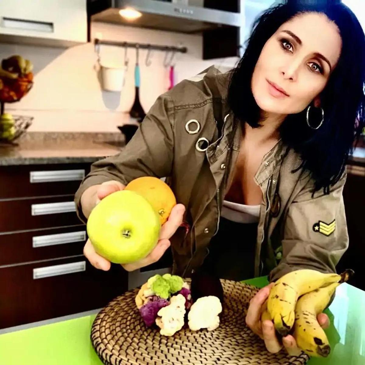 Una cocina funcional y con el toque vibrante de la cantante