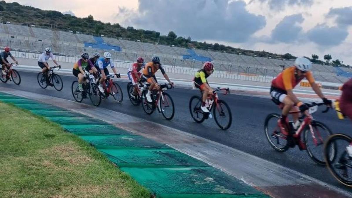 Corredores en las 24h Cyclo Circuit 2022