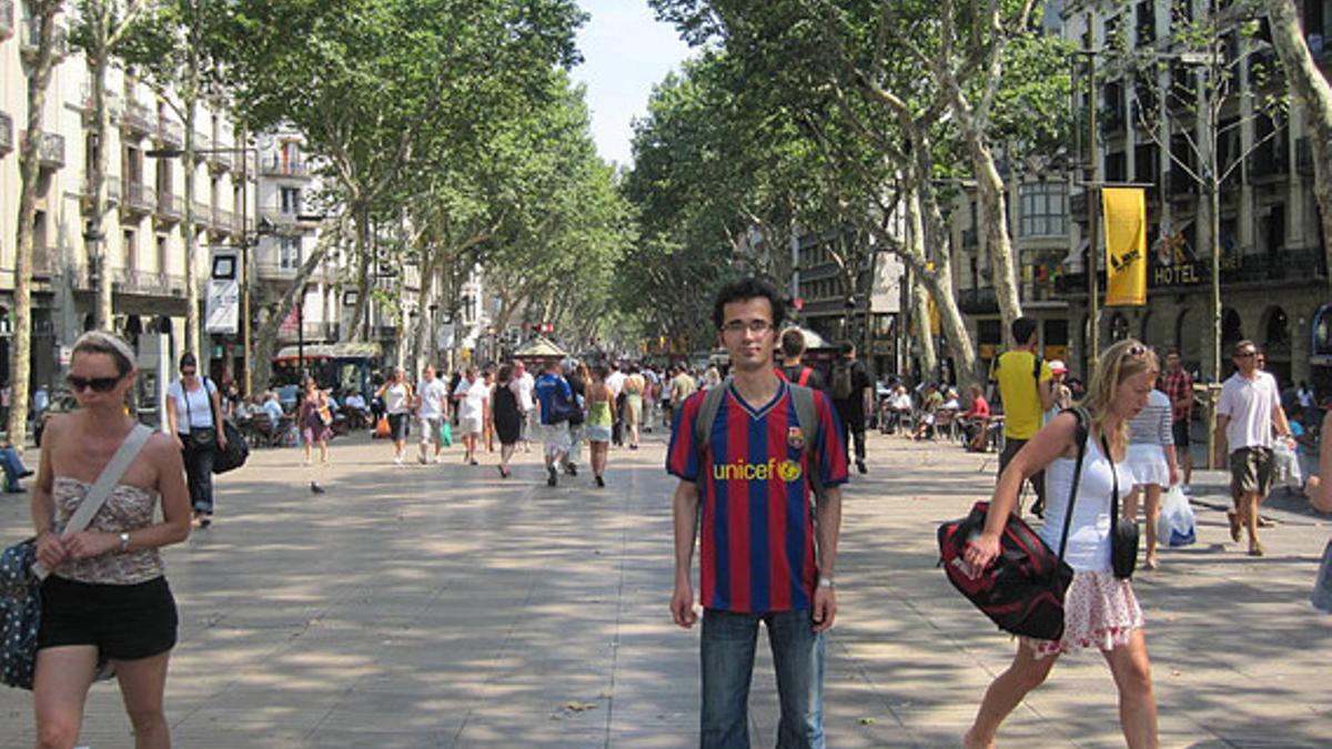 Omid Kokabee, durante su estancia de tres años en Catalunya antes de ser detenido en Irán.
