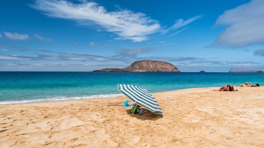 Las mejores playas de arena blanca en Lanzarote y La Graciosa