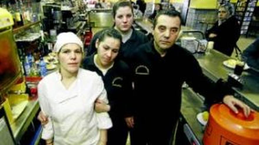 Incertidumbre en la plantilla de la cafetería de la estación de bus