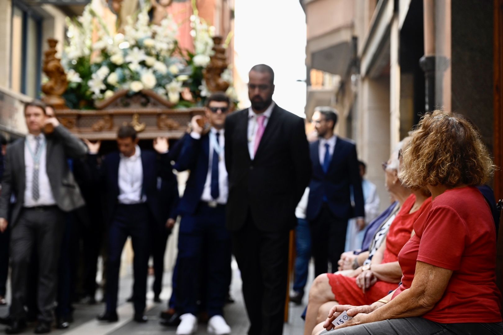 Búscate en las fotos de la misa y procesión de Els Lluïsos de Vila-real