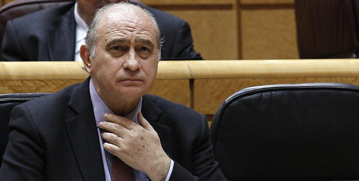 El ministre d’Interior, Jorge Fernández, durant la sessió de control al Govern de la Cambra alta. El ministre d’Interior, Jorge Fernández, durant la sessió de control al Govern de la Cambra alta.