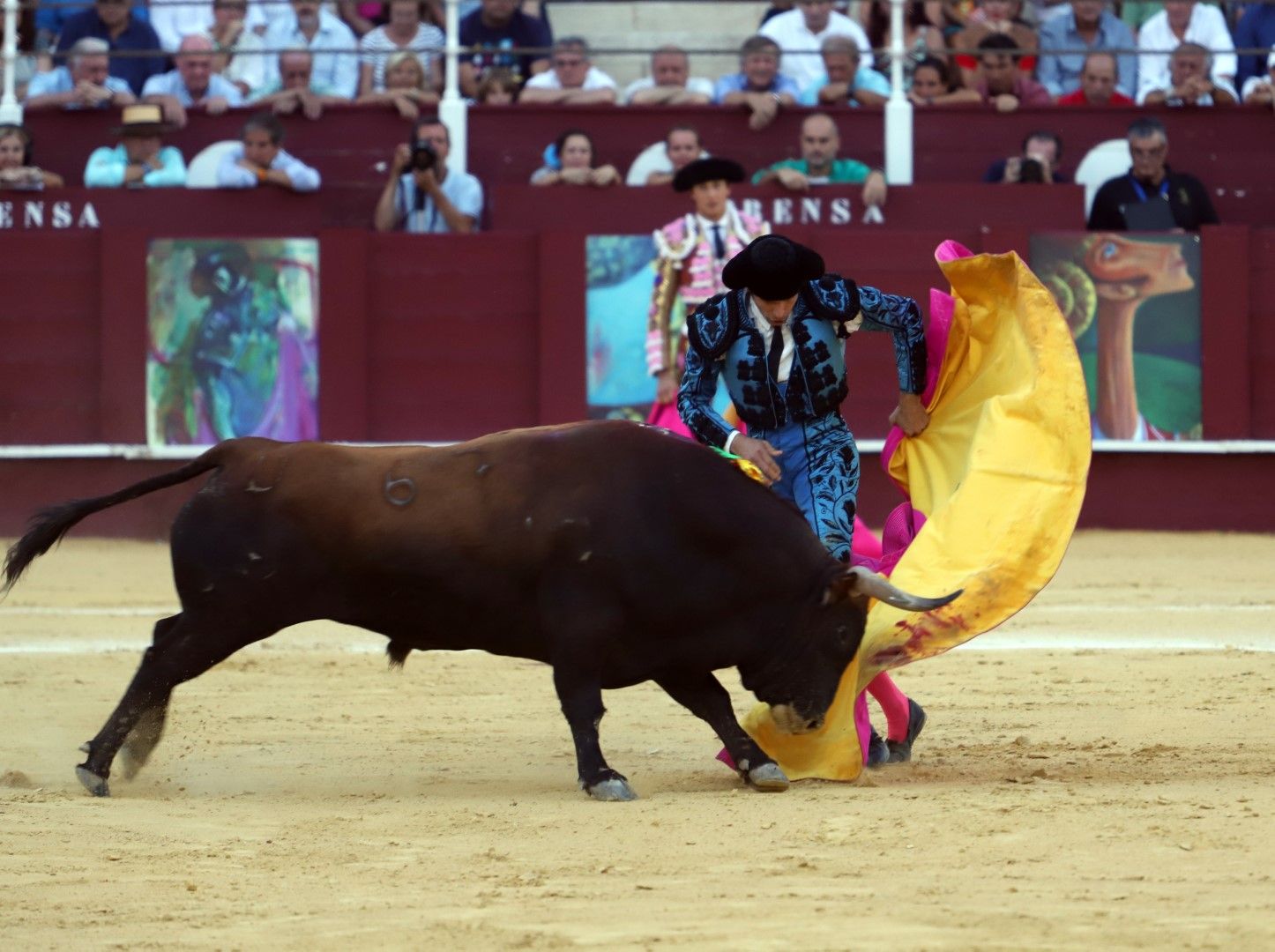 Roca Rey desata la locura en la "Picassiana" de Málaga