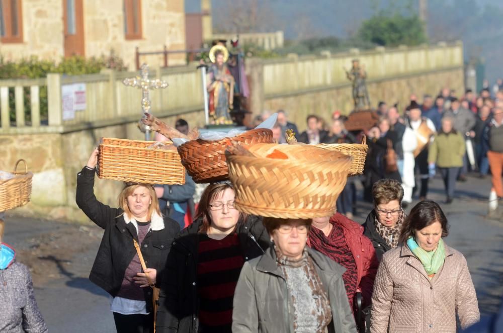 Procesión de los lacones, en el Concello de Valga.