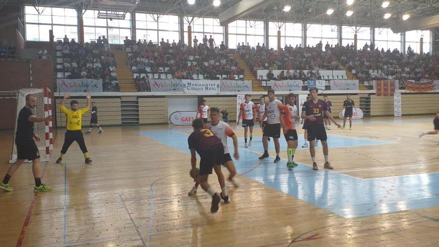 Derrota del Gaes Málaga ante el Barça Lassa en el arranque del Nacional Juvenil de balonmano