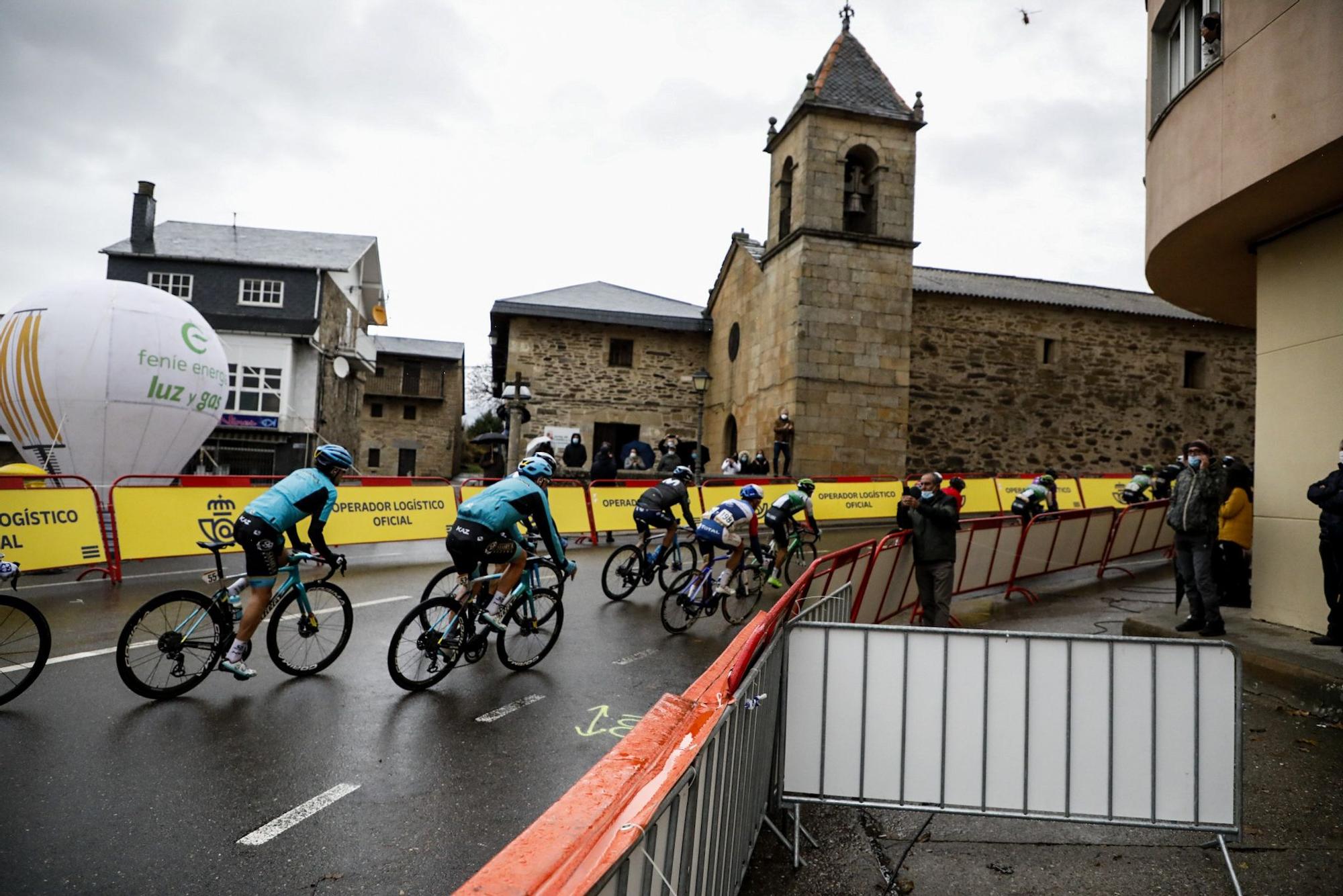 La Vuelta España en Puebla de Sanabria, en imágenes