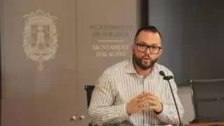 Barcala manda a casa de Rafa Mas a un notario para amenazarle con una denuncia por responsabilizarle del caso de Les Naus de Alicante