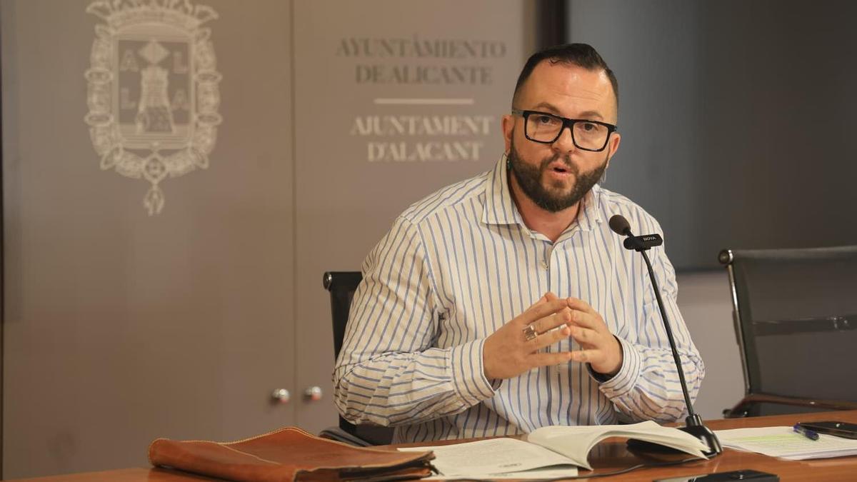 Barcala exige a Rafa Mas que rectifique por sus declaraciones sobre el caso Les Naus y le advierte con una denuncia