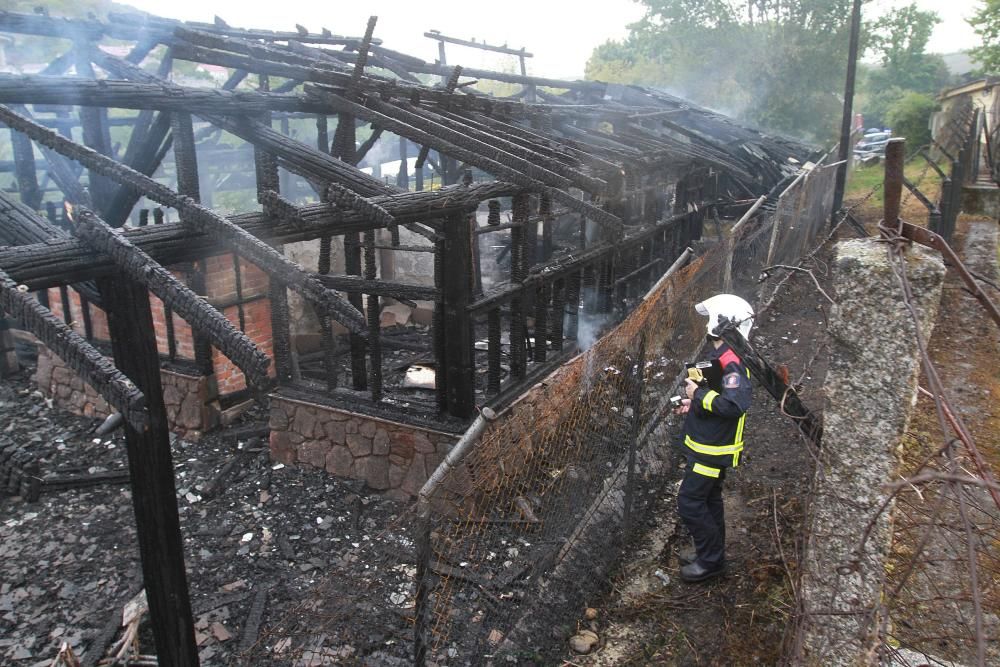 Incendio en las termas de A Chavasqueira