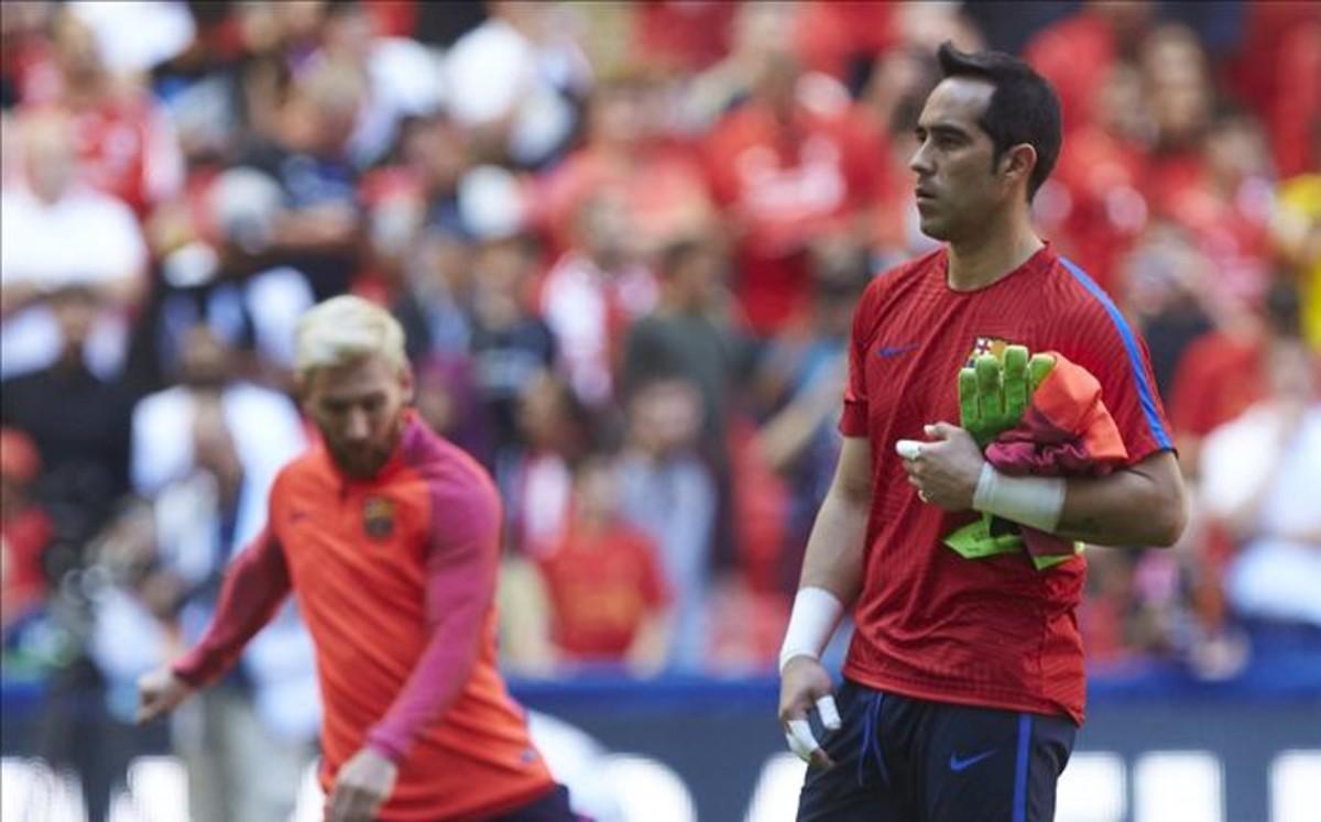 Claudio Bravo se está planteando poner punto y final a su carrera en el FC Barcelona