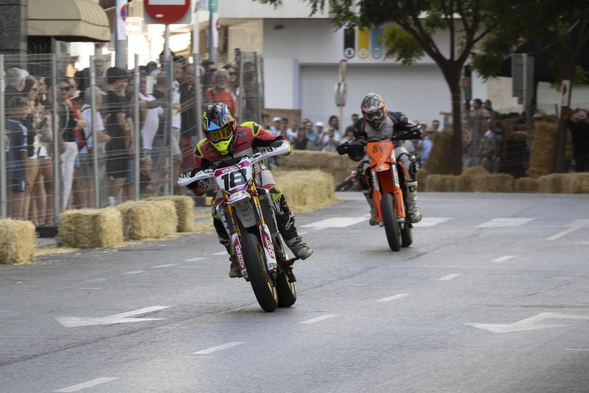 Todas las imágenes de la 73ª edición de la carrera urbana de motos de Xàtiva
