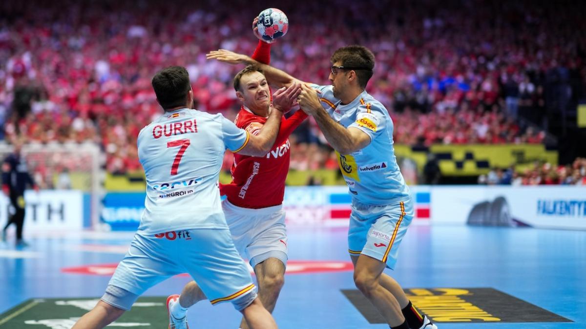 Gurri y Serradilla tratan de frenar a Gidsel