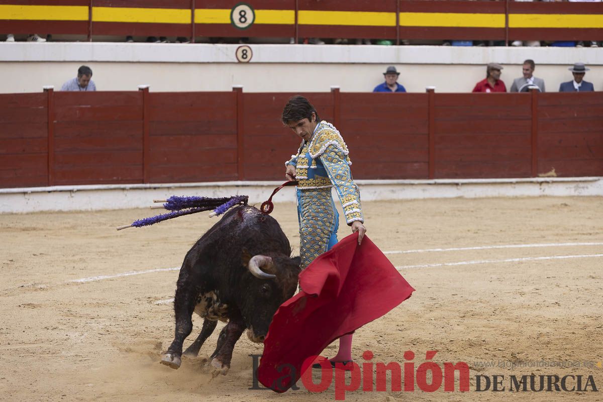 Tarde histórica en Abarán con la alternativa de José María Trigueros y el indulto de Tomás Rufo, junto a Castella salieron a hombros