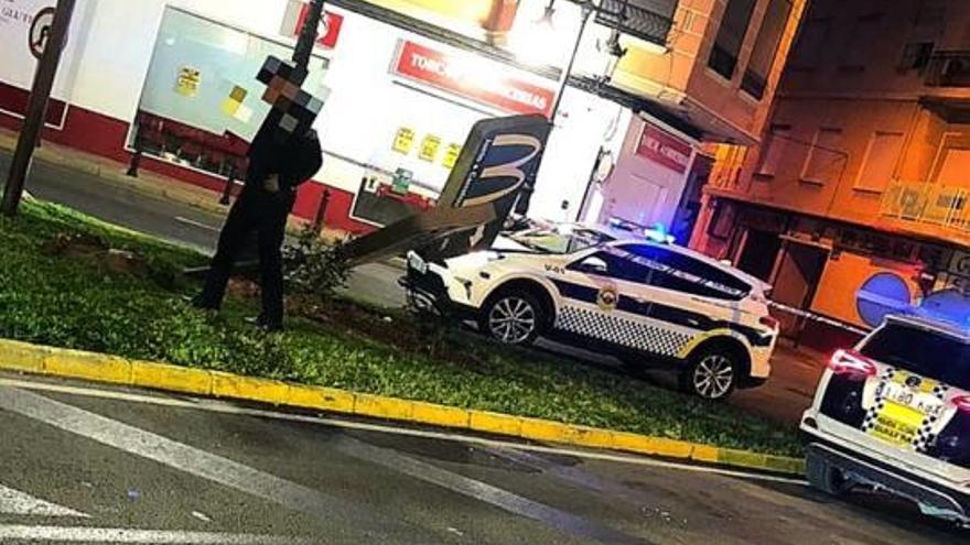 Da positivo tras subirse con el coche a una isleta en Cullera