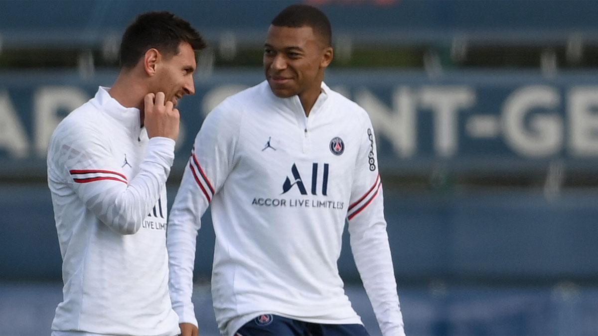 Leo Messi, junto a Kylian Mbappé en un entrenamiento del PSG