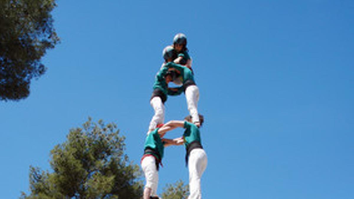 Los Saballuts haciendo una 'torre de set' en Badia del Vallès