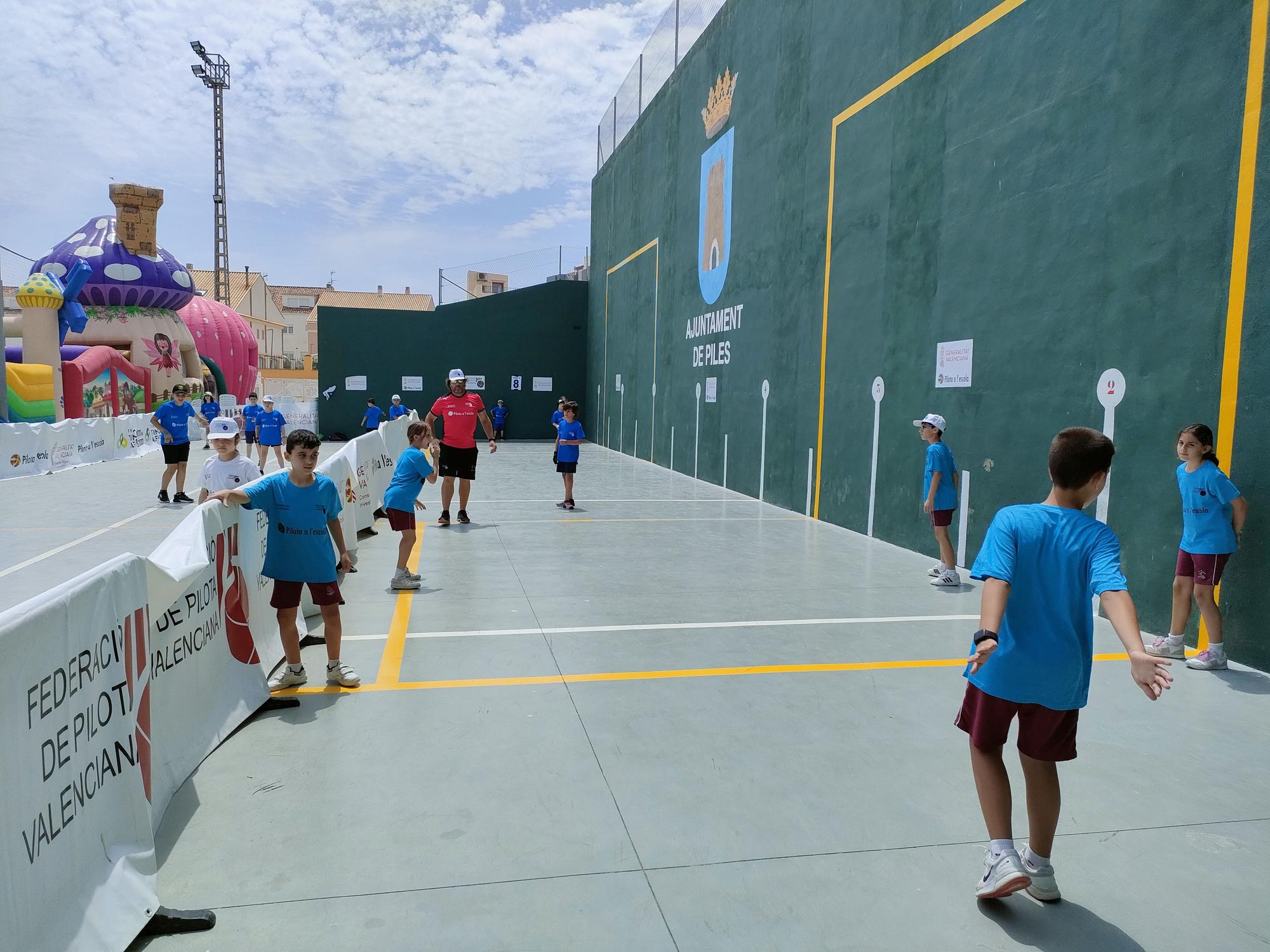 Trobada de "Pilota a l'Escola" en Piles