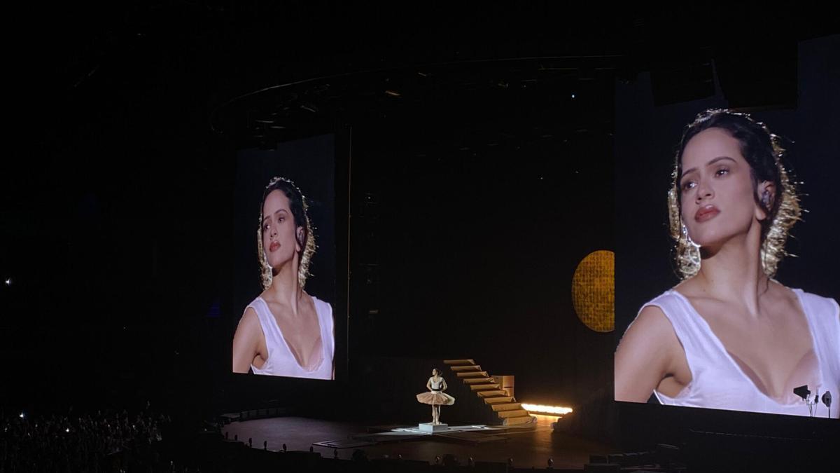 Rosalía, por Dios: una faraónica ofrenda deja a Madrid boquiabierta