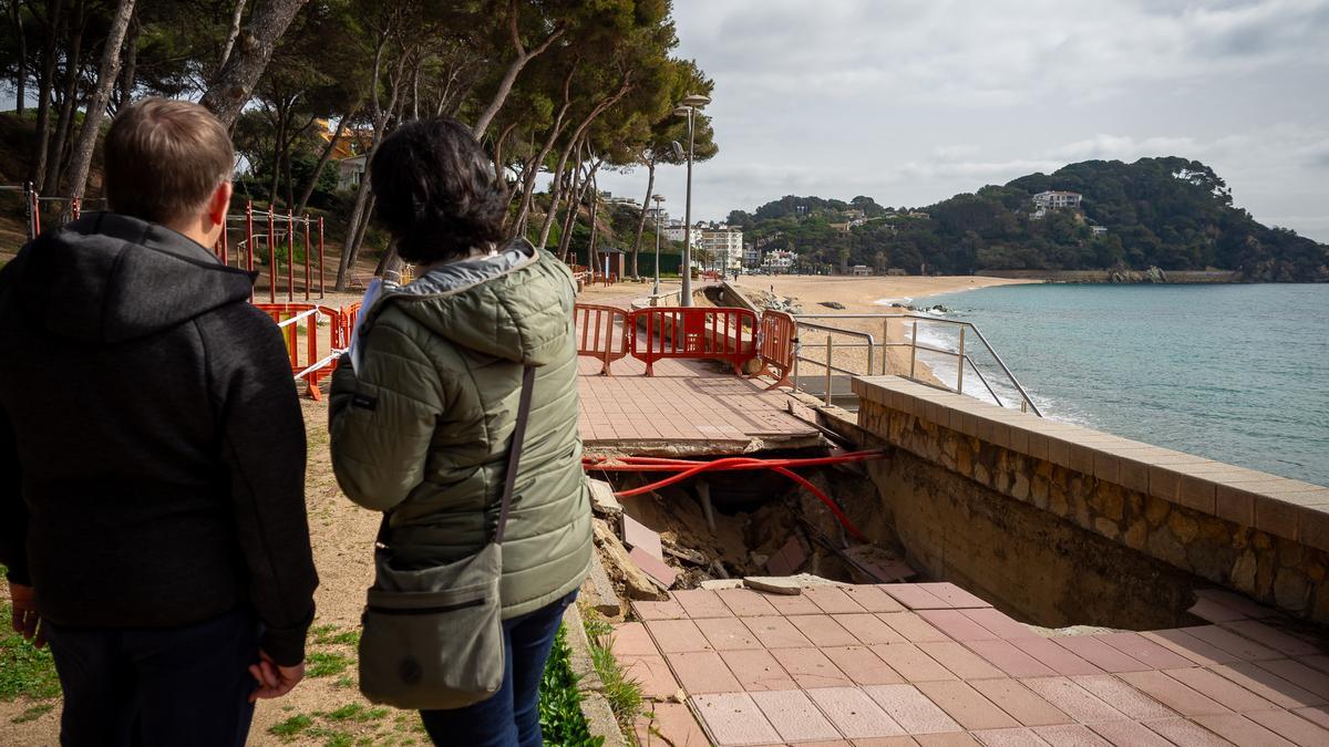 L'esvoranc del passeig de Fenals de Lloret de Mar.