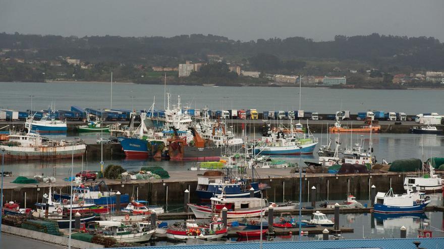 El amarre de la flota de bajura de A Coruña por el precio del gasoil dejará a los mercados sin pescado fresco