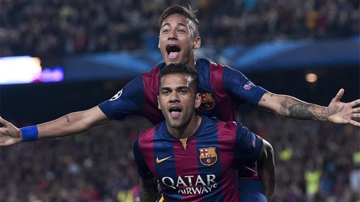 Para Dani Alves parece que no pasen los años y su rendimiento actual puede convertirse en un nuevo problema para una renovación incomprensiblemente estancada